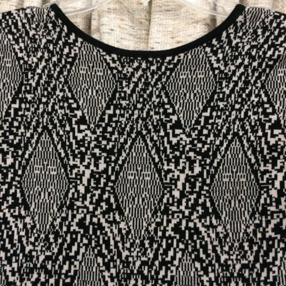 Zara Woman Knit Jacquard Dress with Low Cut Back - Picture 3 of 7